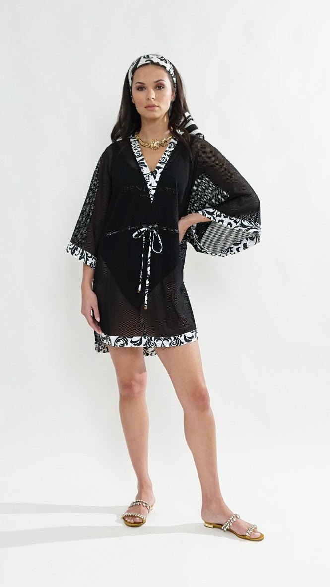 Maggio Kaftan in Black-Renaissance Print trim