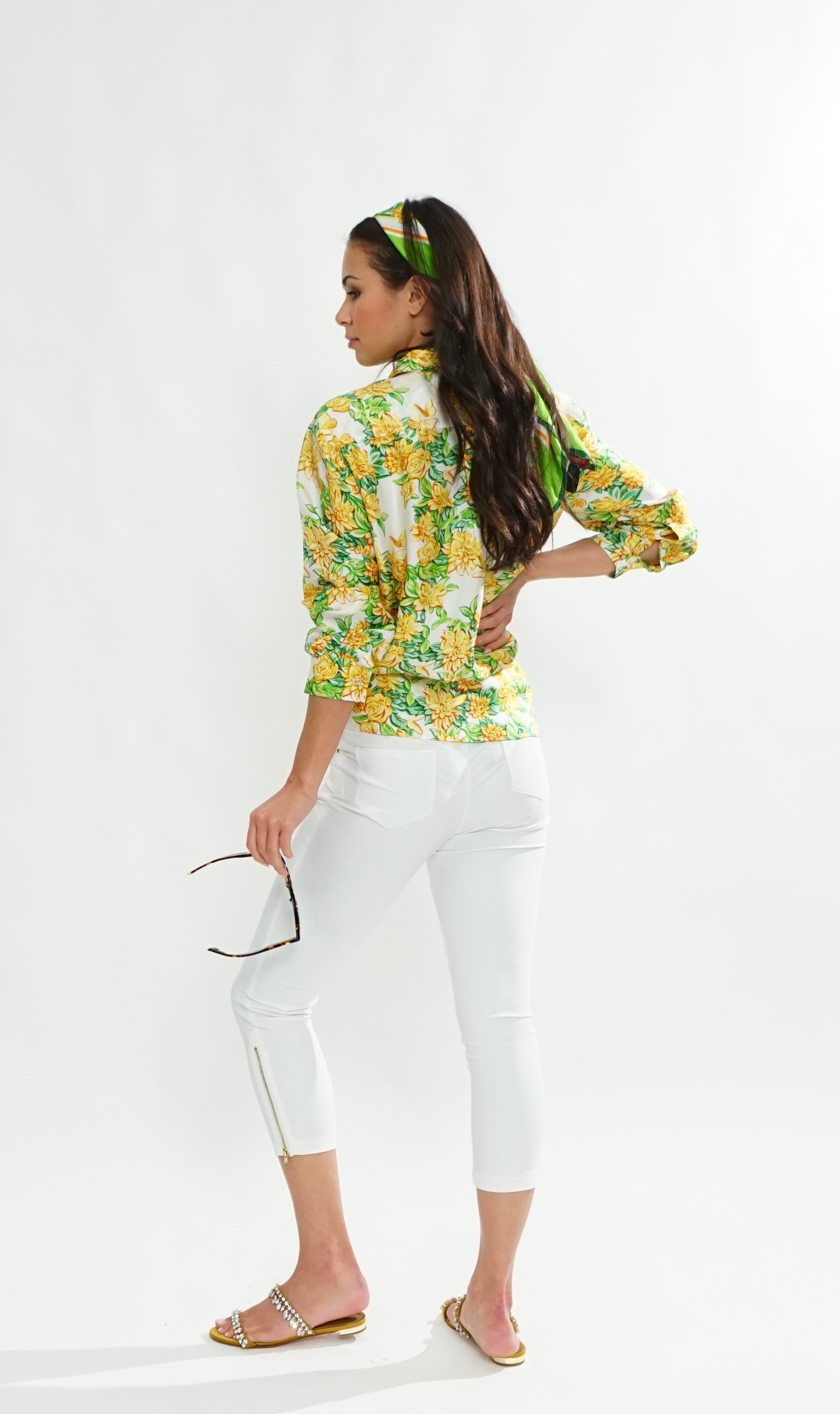 Bettina 7/8 Crop Pant with Riri zipper hem in Black ( Shown in white)