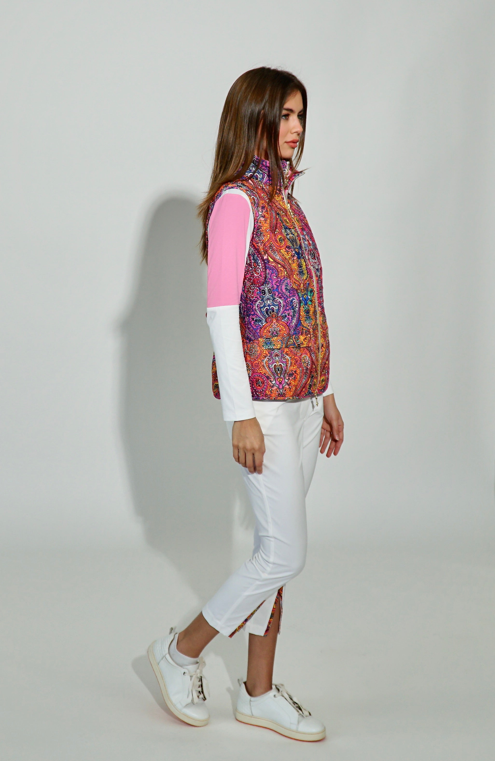 Gina Cropped Trouser in White/Pink Paisley slit trim