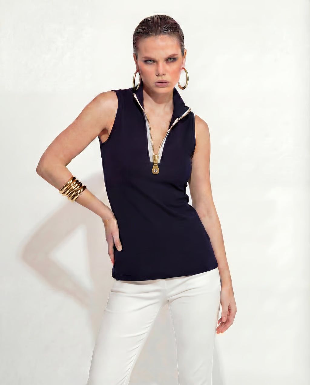 Clio Sleeveless Top In Black-white