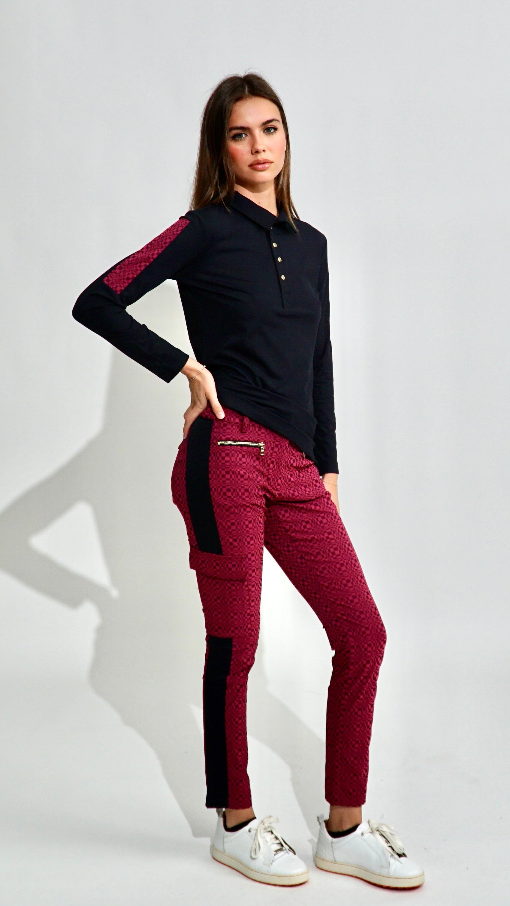 Caterina Ankle Pant with cargo Pocket in Navy Piazetta jacquard ( shown in cranberry)