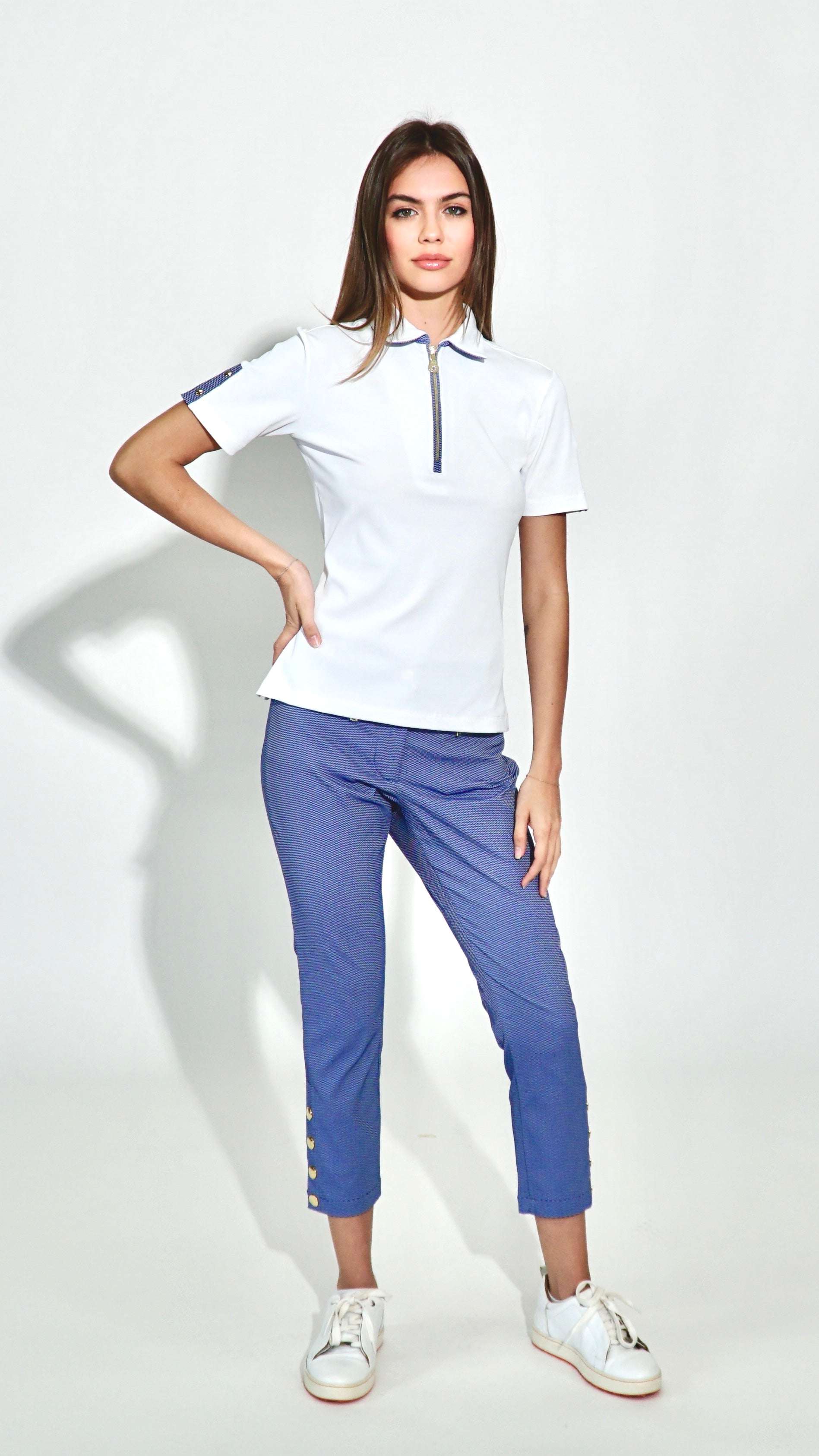 Tiama Short Sleeve Top in White/Blue Pebble